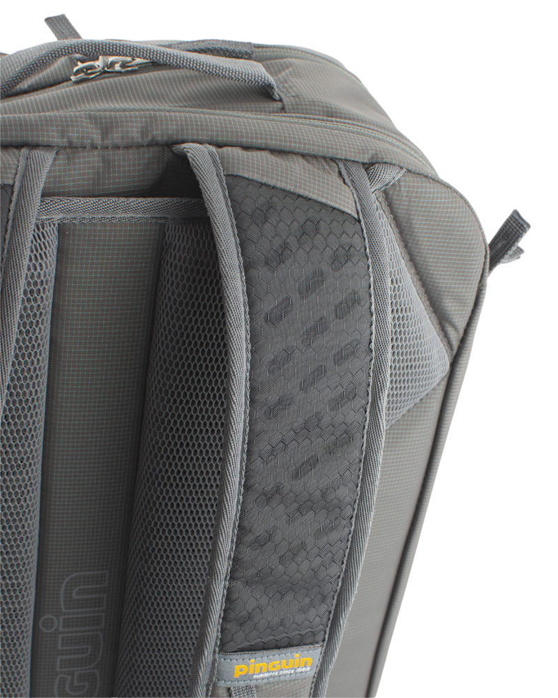 Pinguin Integral 30 City Backpack - Black